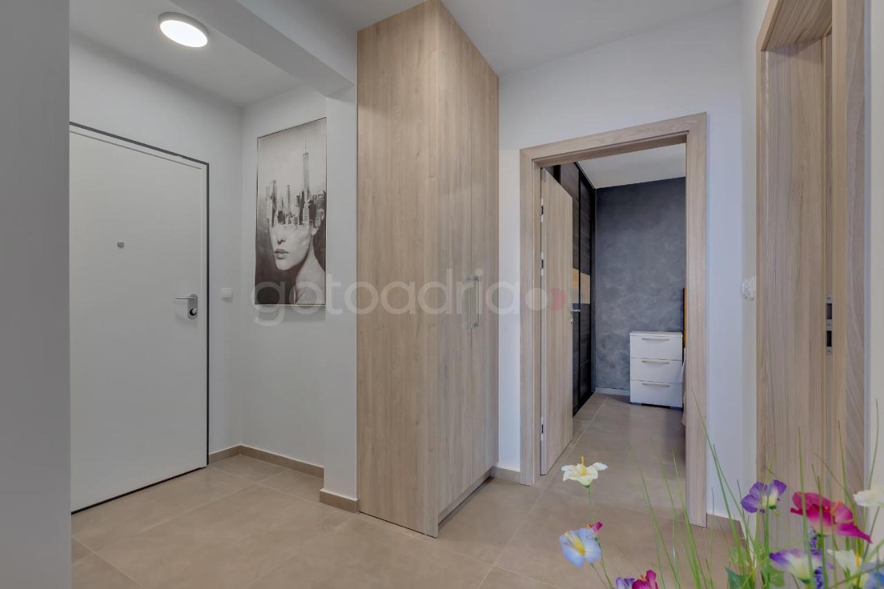 Luxury Seaview Apt Luki - Free Parking ماكارسكا المظهر الخارجي الصورة