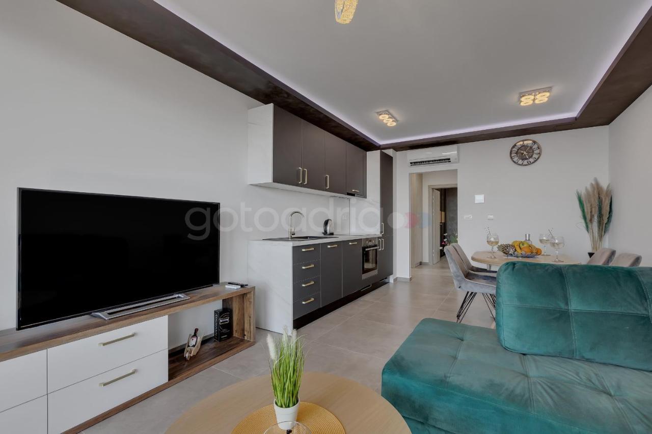 Luxury Seaview Apt Luki - Free Parking ماكارسكا المظهر الخارجي الصورة
